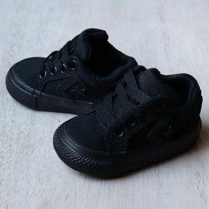Infant 2C All Black Low Top Converse